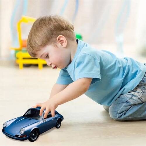 Toy car