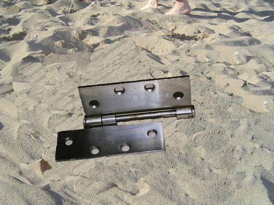 Beach HINGE