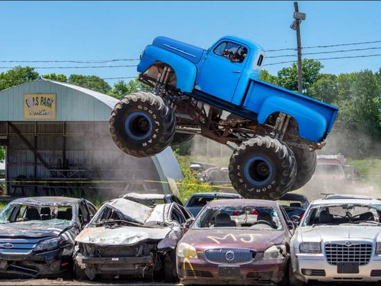 Monster truck