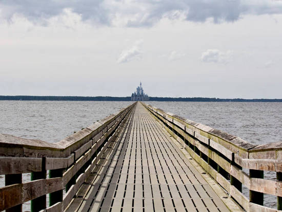 Long Walk Off Long Pier