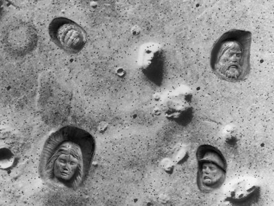  Faces on Mars