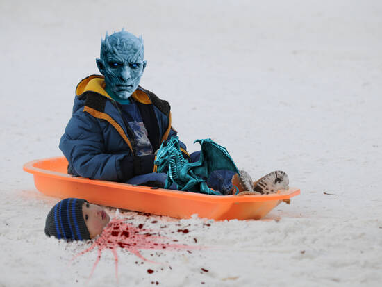 Game of sledding