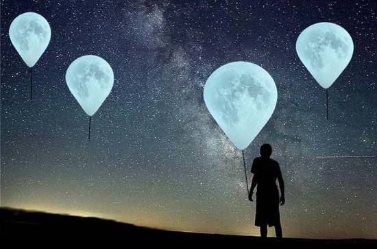 Moon balloon