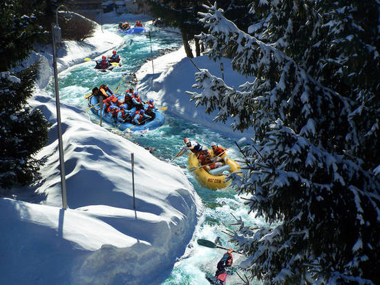 Wintry Rafting