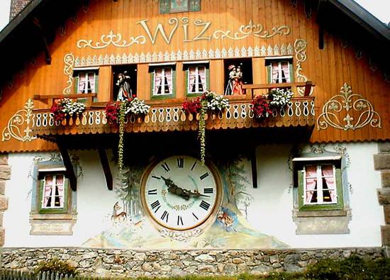 RUDESHEIM WALL CLOCK