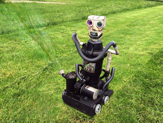 Retro Design Lawn Bot