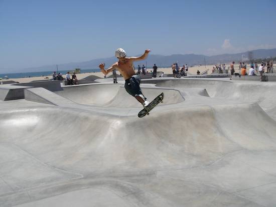 Skating on Venice Beach 