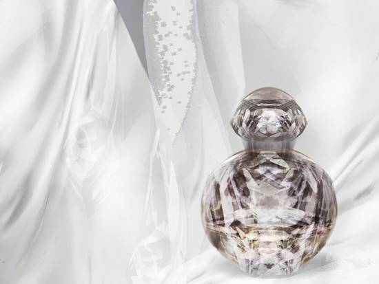 Perfume bottle