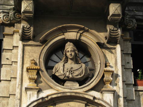 Facade Bust , 5 entries