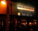 Dueling Piano Bar